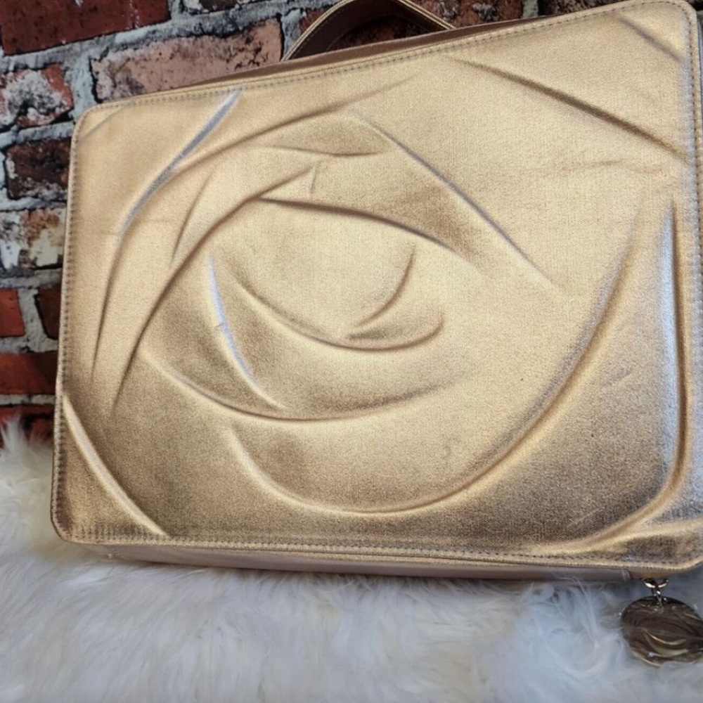 LANCÔME Elegant Gold Holiday Cosmetic Bag NEW NWOT